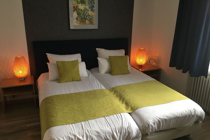 Room 7 of 60