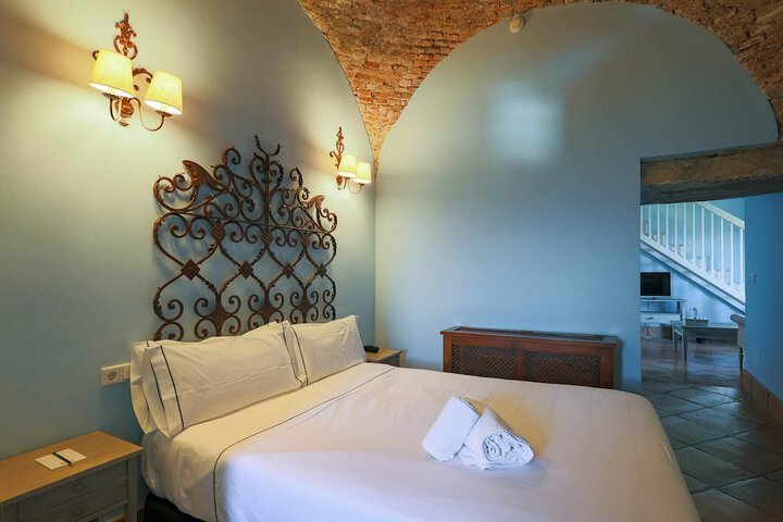 Room 10 of 89