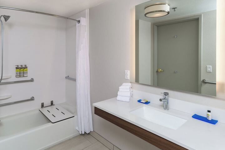 Suite King Size Bed (4 of 11)