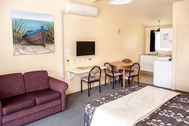 Room 11 of 26