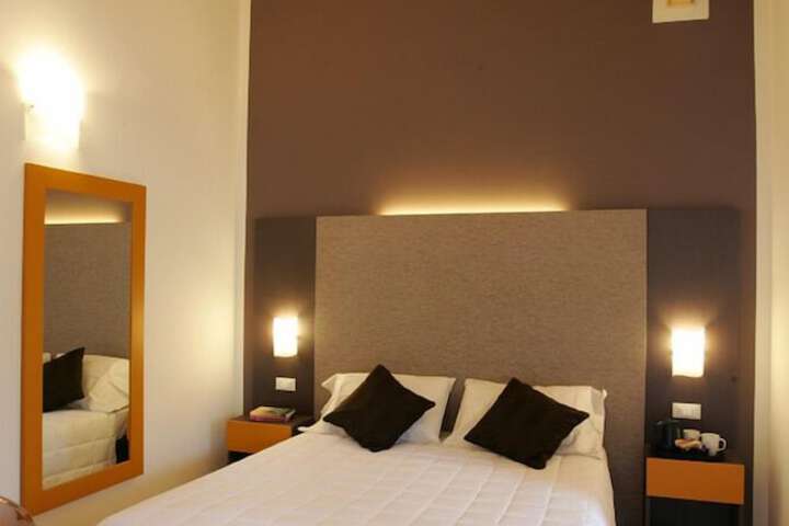 Room 18 of 39
