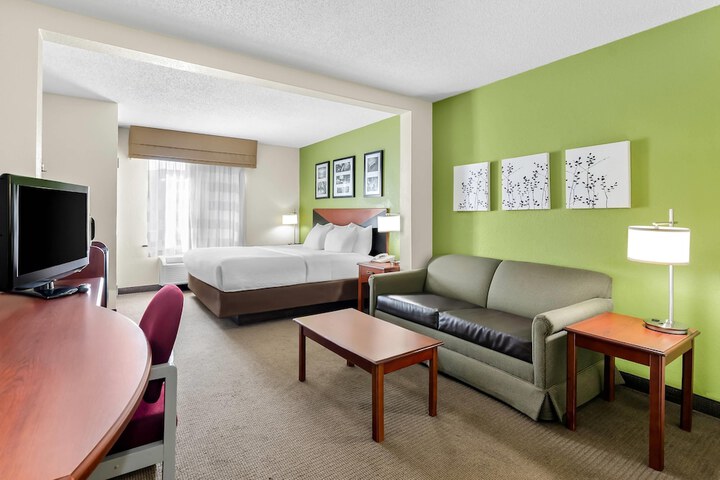 Room 32 of 51