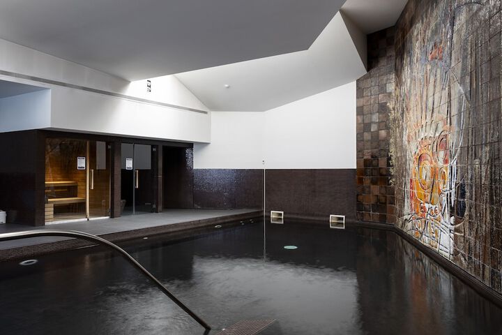 Pool 81 of 105