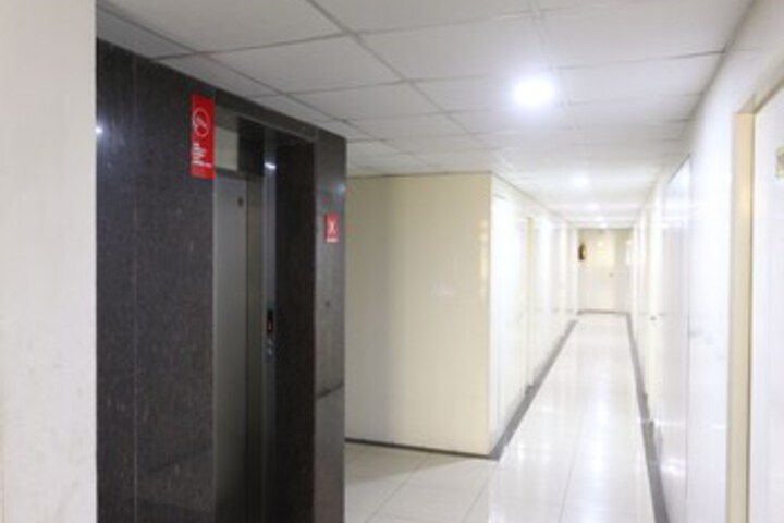 Ballroom/Hall 5 of 21