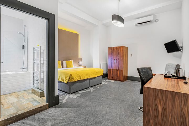 Room 29 of 106
