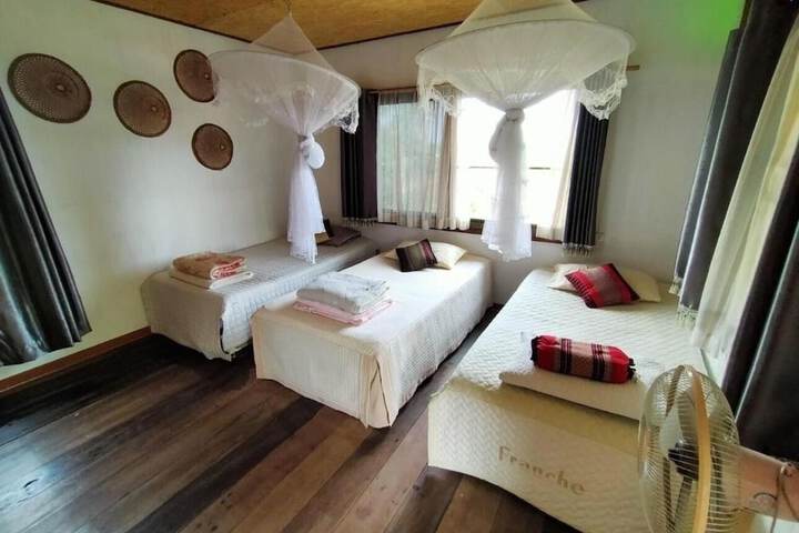 Room 11 of 26