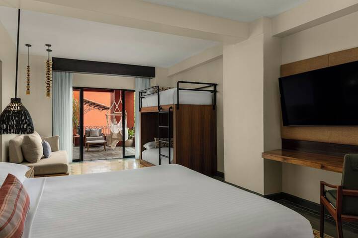 Room 29 of 131
