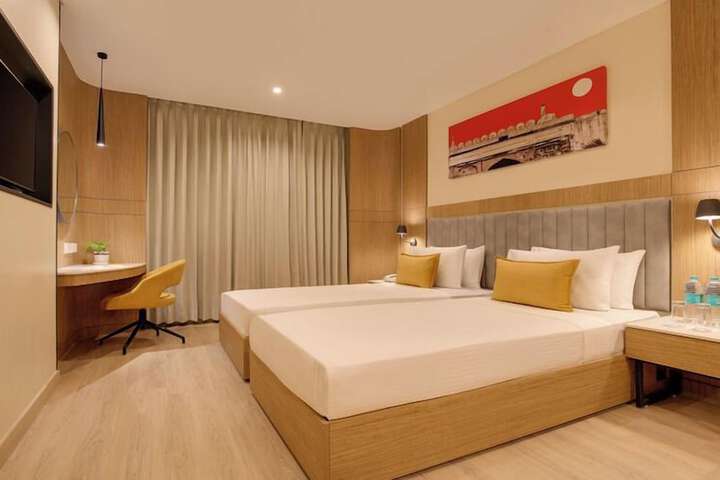 Room 18 of 36