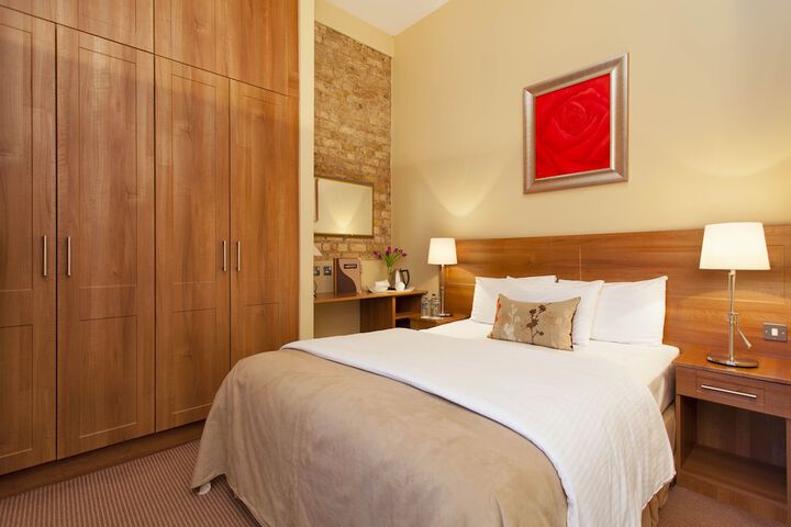 Room 8 of 21