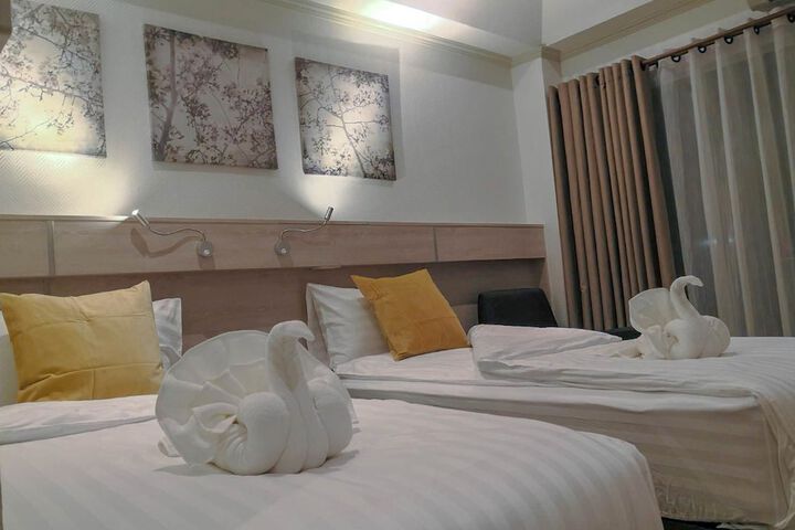 Room 12 of 64