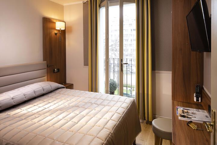 Room 7 of 23