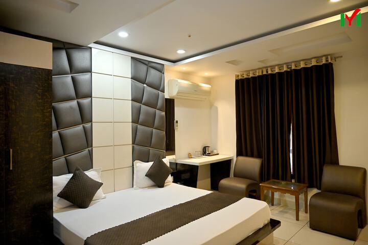 Room 26 of 37