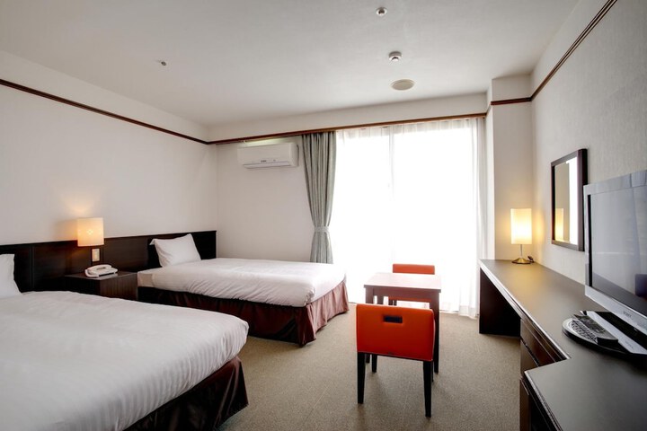 Room 12 of 43