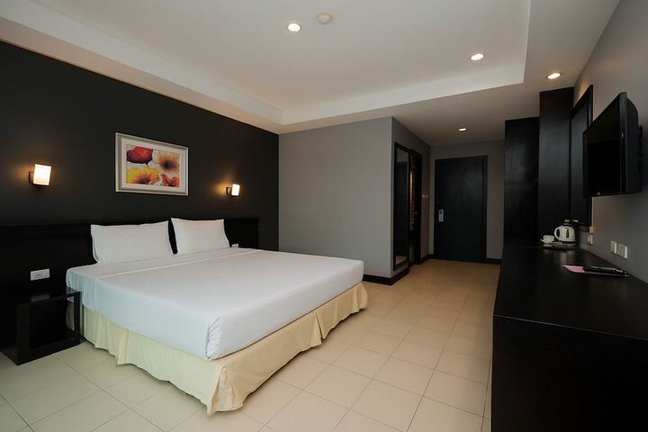 Room 19 of 49