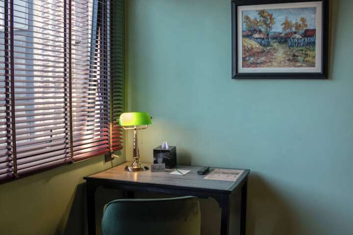 Room 16 of 48