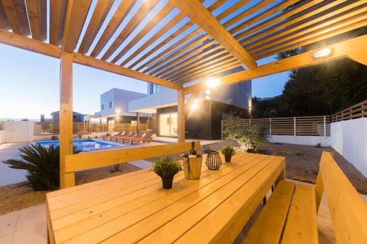Terrace/Patio 34 of 70