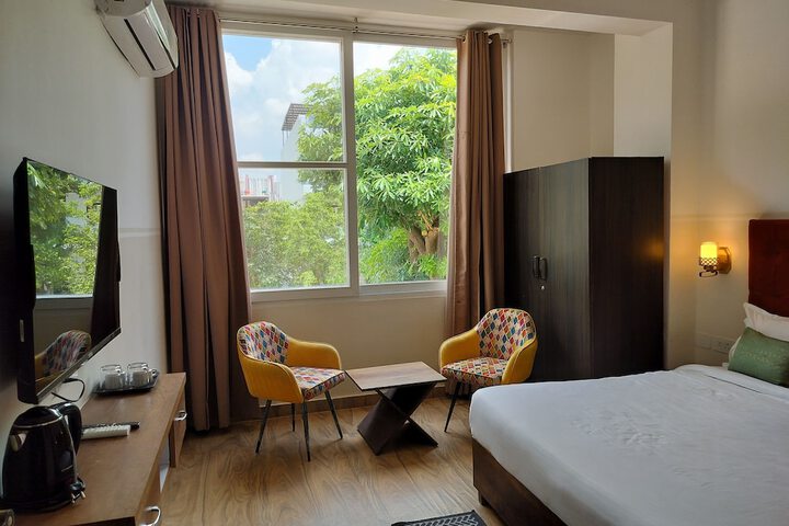 Room 18 of 48