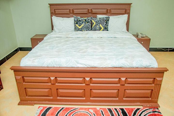 Room 2 of 15