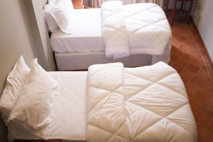 Room 4 of 15
