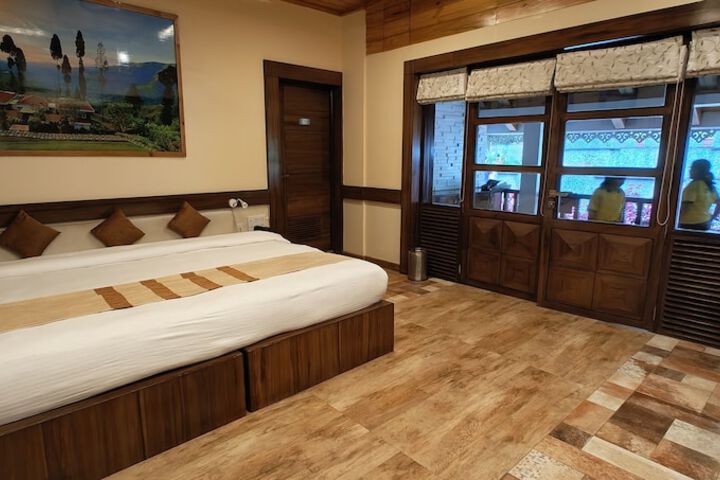 Room 11 of 40