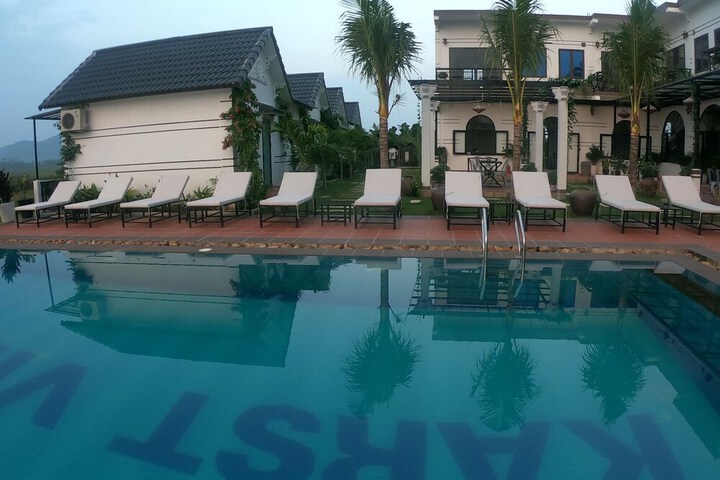 Pool 38 of 54