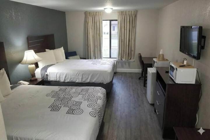 Room 9 of 20