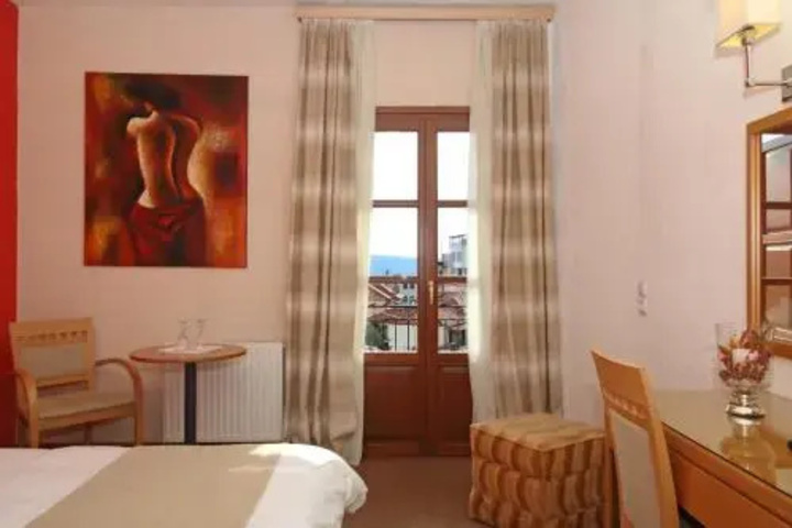 Room 3 of 20