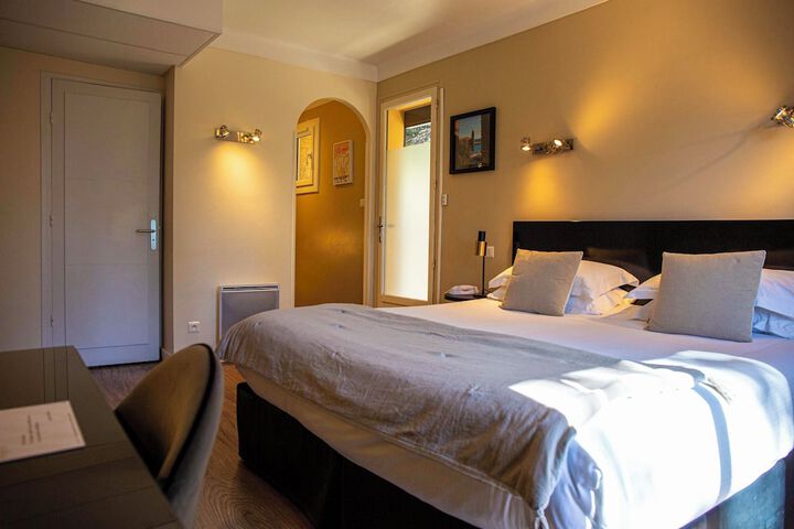 Room 34 of 115