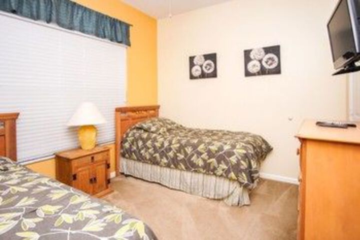 Room 8 of 27