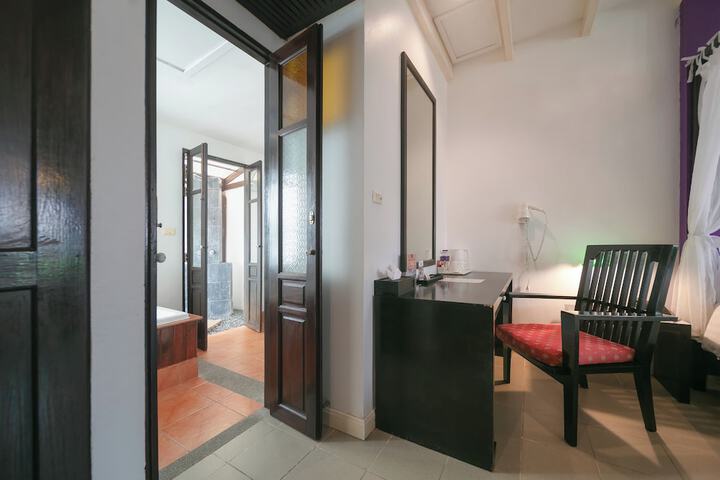 Room 20 of 86