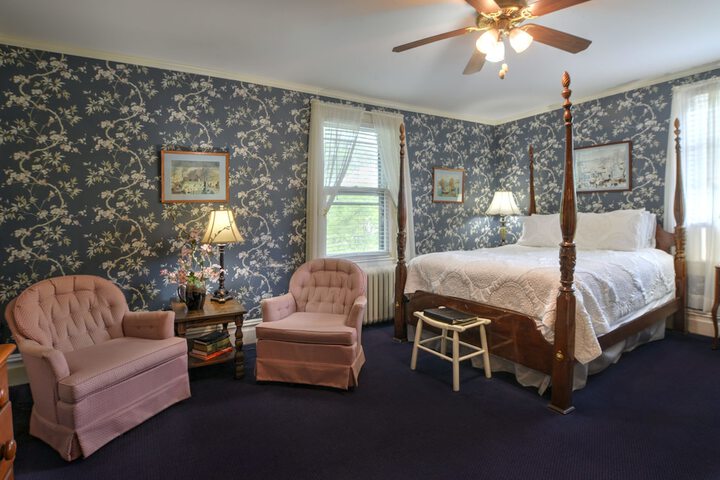 Room 11 of 48