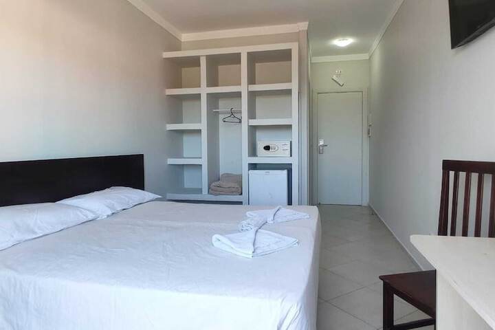Room 40 of 80