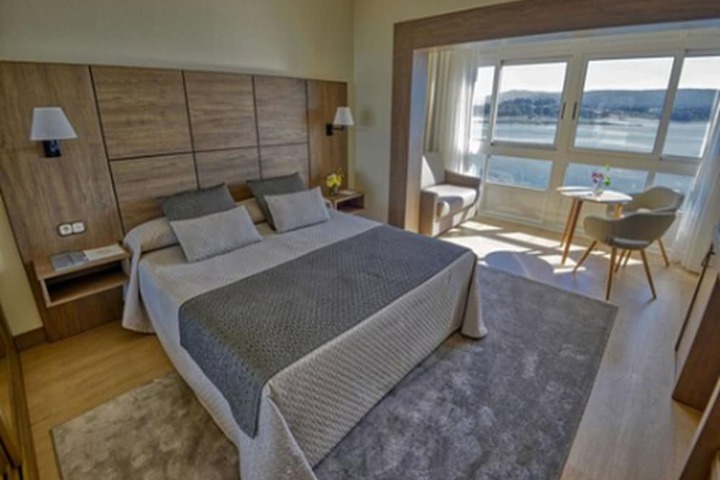 Room 9 of 65