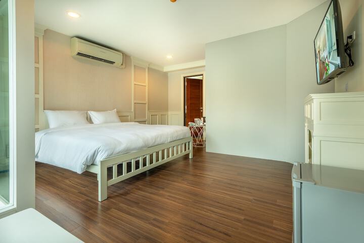 Room 38 of 73