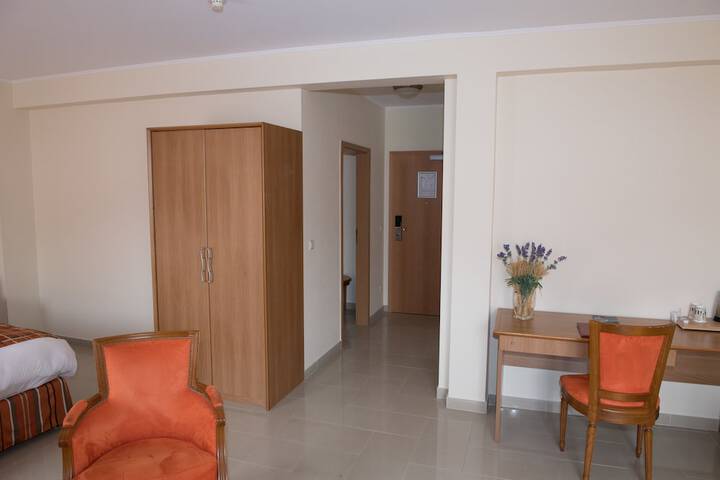Room 21 of 91