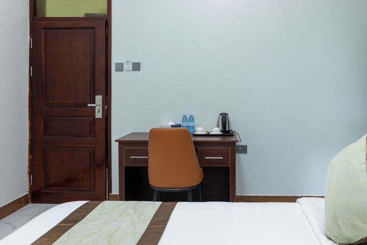 Room 16 of 36