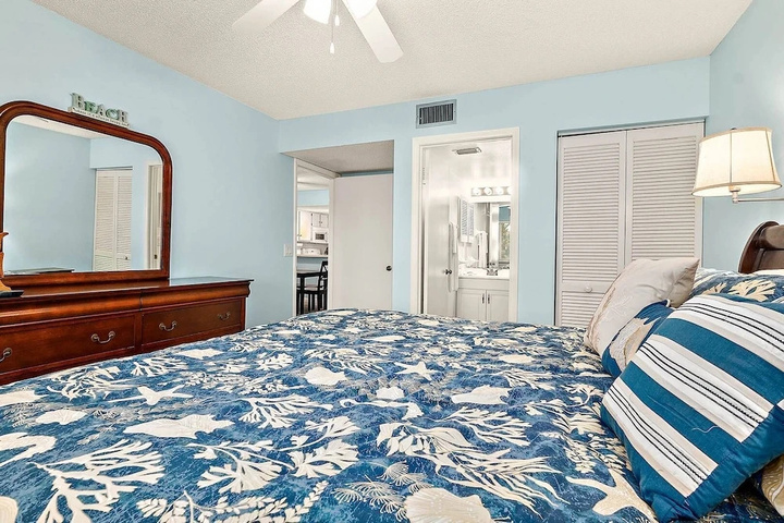 Room 5 of 17