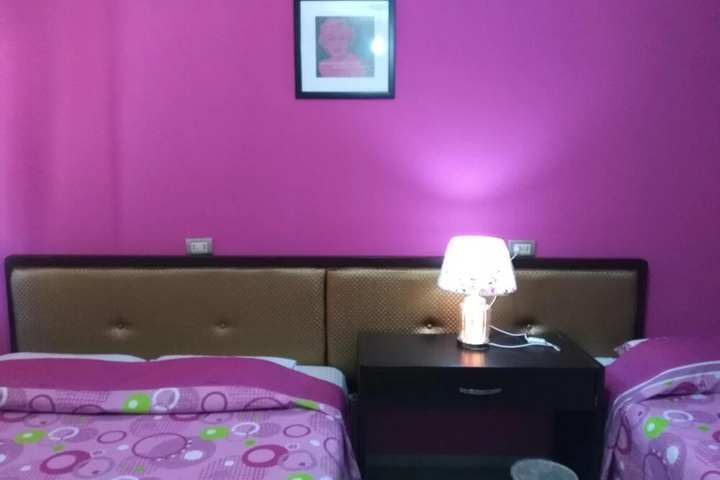 Room 2 of 8