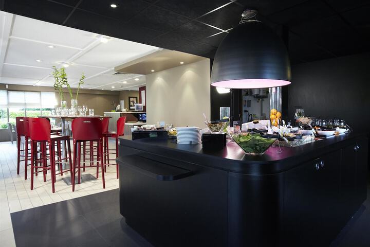 Dining Photos