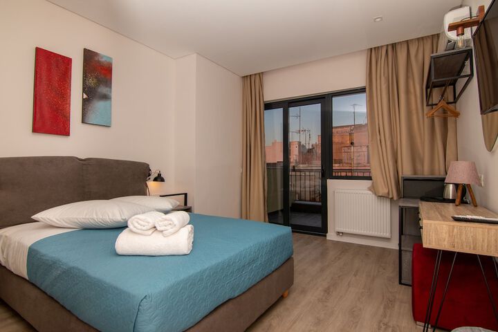 Room 4 of 48