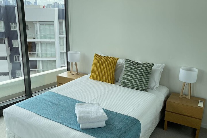 Room 11 of 34