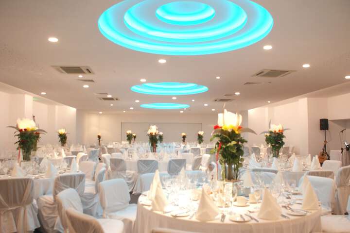 Ballroom/Hall 54 of 64