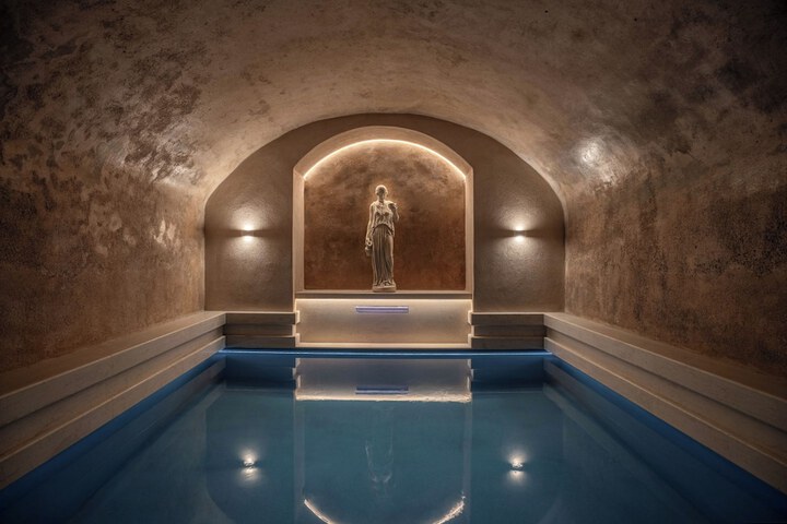 Pool 155 of 206