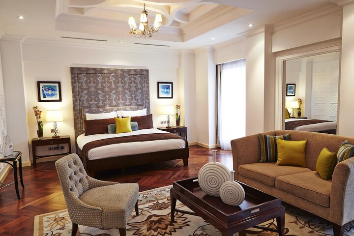 Room 46 of 165