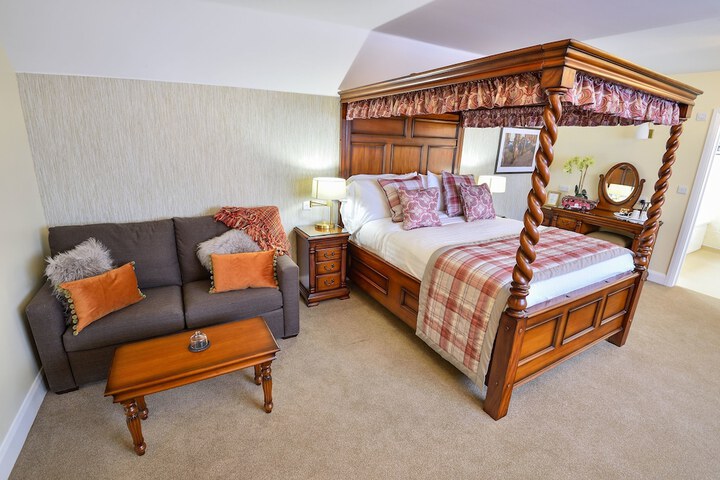 Room 14 of 43