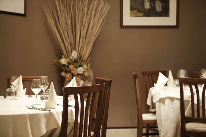 Dining 53 of 69