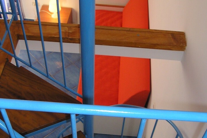 Room 10 of 31