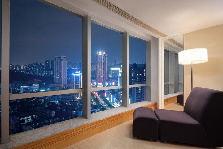 Room 30 of 125