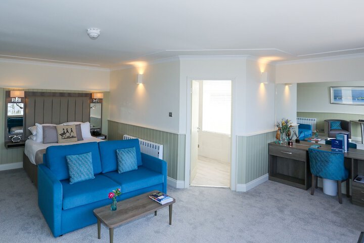 Room 4 of 41
