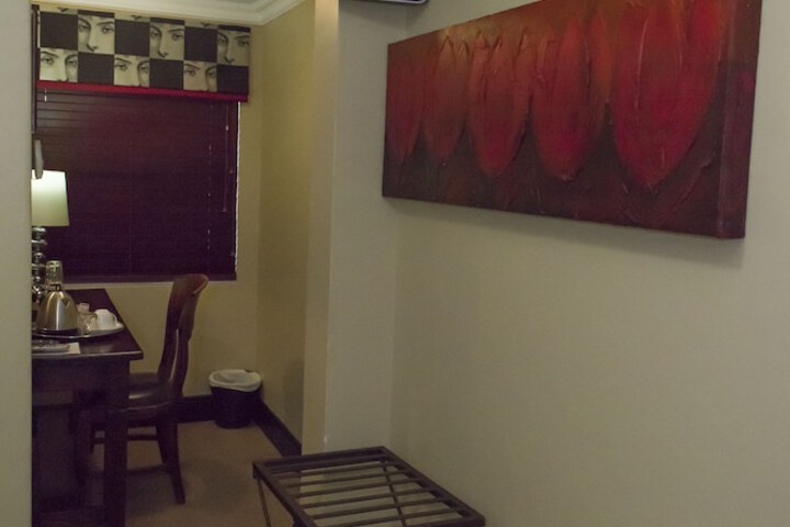 Room 10 of 45